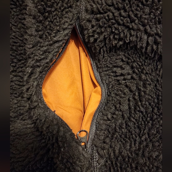 Used Everlane Medium The ReNew Fleece Bomber Jacket in Black - Picture 8 of 11